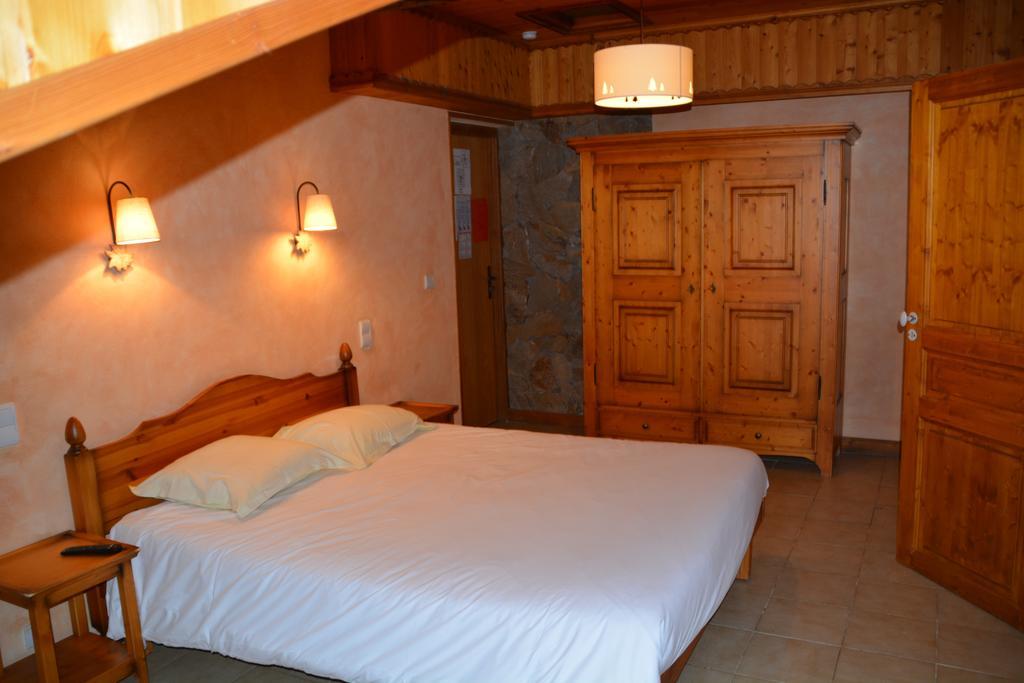 Hotel Alpis Cottia Монженевр Номер фото